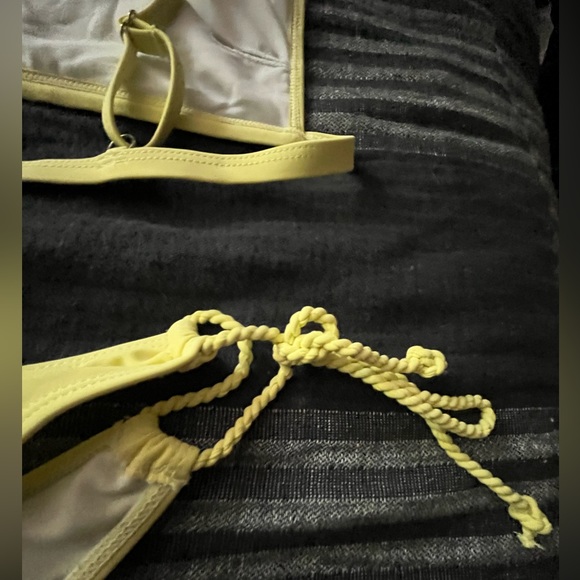 Leah Kirsch 2 piece bikini NWT size small - Picture 11 of 12